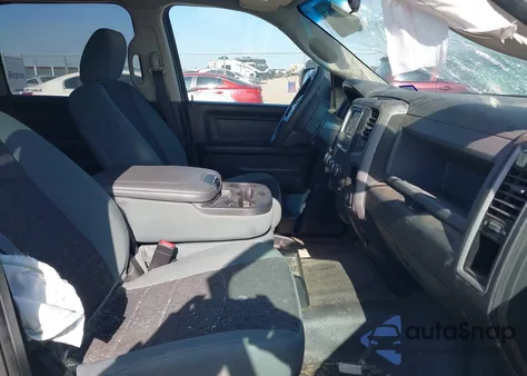 2019 Ram 1500 Classic Tradesman 4X2 6'4 Box z USA, uszkodzony, nr VIN 1C6RR6STXKS609893